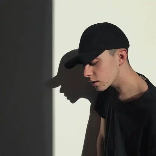 6686体育金牌作者Greta