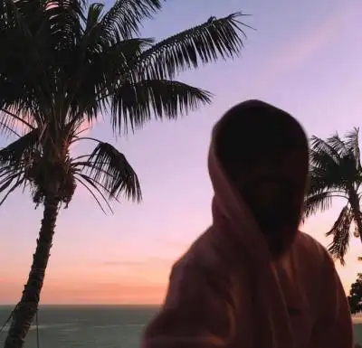 6686体育铁牌作者Daphne