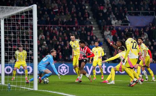 PSV 埃因霍温 vs 尤文图斯